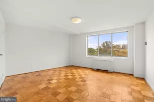 10201 Grosvenor Pl, Rockville, MD 20852 - Photo 35