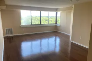 10101 Grosvenor Pl, Rockville, MD 20852 - Photo 3