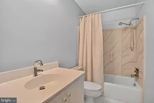 14 Treworthy Rd, Gaithersburg, MD 20878 - Photo 17