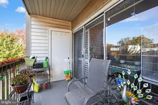 7400 Lakeview Dr, Bethesda, MD 20817 - Photo 27