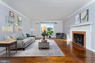 9 Plummer Ct, Germantown, MD 20876 - Photo 5