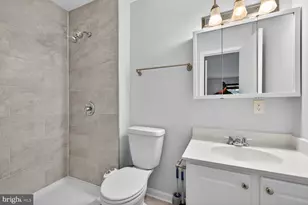 18318 Streamside Dr, Gaithersburg, MD 20879 - Photo 11