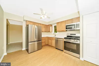 15428 Peach Leaf Drive, Gaithersburg, MD 20878 - Photo 5