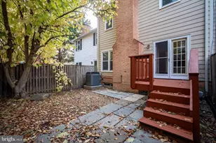 11103 Candlelight Ln, Potomac, MD 20854 - Photo 35