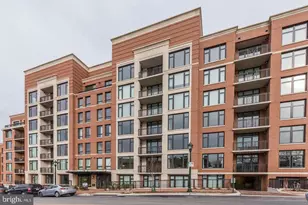 4915 Hampden Ln, Bethesda, MD 20814 - Photo 3