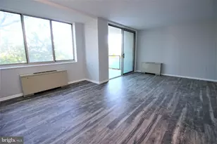10401 Grosvenor Pl, Rockville, MD 20852 - Photo 13