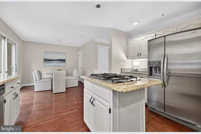 10152 Sterling Terrace, Rockville, MD 20850 - Photo 13