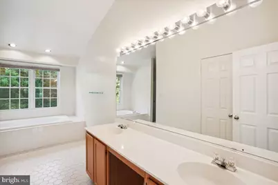 18518 Gingerbread Lane, Gaithersburg, MD 20877 - Photo 37