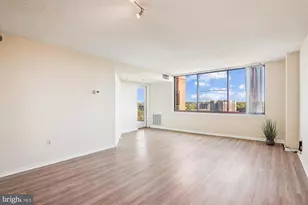 10101 Grosvenor Pl, Rockville, MD 20852 - Photo 15