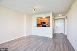 10101 Grosvenor Pl, Rockville, MD 20852 - Photo 13