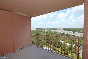 10101 Grosvenor Pl, Rockville, MD 20852 - Photo 21