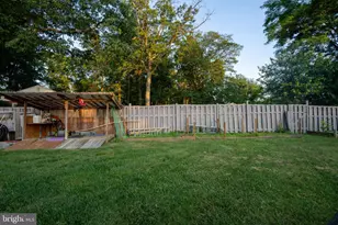 25325 Woodfield Rd, Damascus, MD 20872 - Photo 9