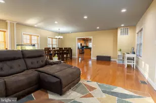 25325 Woodfield Rd, Damascus, MD 20872 - Photo 17