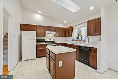 11545 Scottsbury Terrace, Germantown, MD 20876 - Photo 9