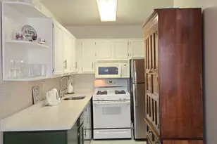 5225 Pooks Hill Rd, Bethesda, MD 20814 - Photo 3