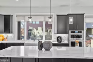 9750 Windflower Wy, Bethesda, MD 20817 - Photo 27