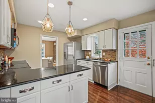 8802 Stonehaven Ct, Rockville, MD 20854 - Photo 11