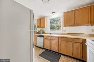 8551 Calypso Ln, Gaithersburg, MD 20879 - Photo 9