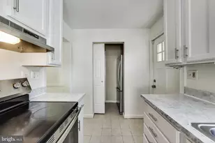 4600 Jones Bridge Rd, Bethesda, MD 20814 - Photo 9