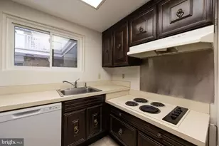 3350 Gleneagles Dr, Silver Spring, MD 20906 - Photo 9