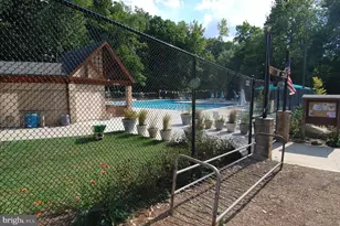 6403 Tone Dr, Bethesda, MD 20817 - Photo 103