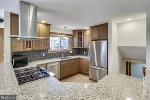 6403 Tone Dr, Bethesda, MD 20817 - Photo 5