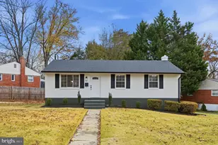 11901 Rocking Horse Rd, Rockville, MD 20852 - Photo 3