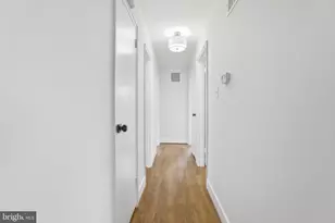 11901 Rocking Horse Rd, Rockville, MD 20852 - Photo 19