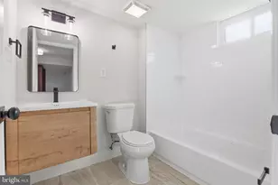 11901 Rocking Horse Rd, Rockville, MD 20852 - Photo 41