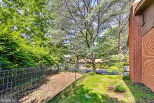 6515 E Halbert Rd, Bethesda, MD 20817 - Photo 35