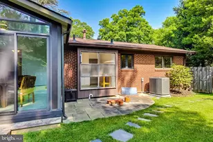 6515 E Halbert Rd, Bethesda, MD 20817 - Photo 37