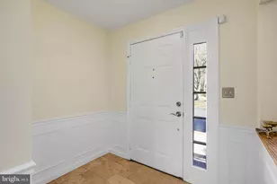 18 Bentridge Ct, Potomac, MD 20854 - Photo 9