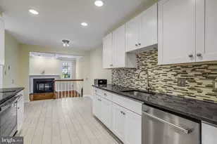 18 Bentridge Ct, Potomac, MD 20854 - Photo 23