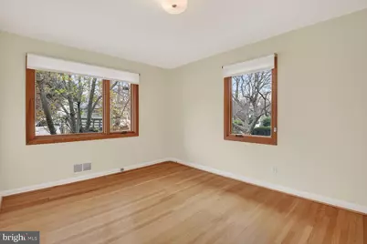 6104 Robinwood Road, Bethesda, MD 20817 - Photo 21