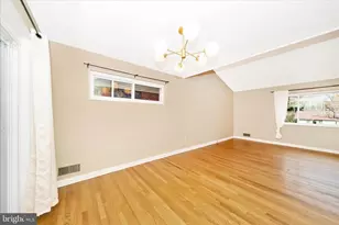 3906 Montrose Driveway, Chevy Chase, MD 20815 - Photo 11