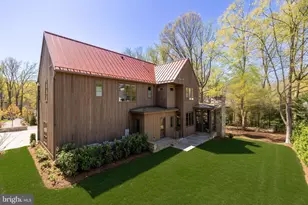 7027 Longwood Dr, Bethesda, MD 20817 - Photo 39