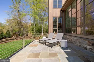 7027 Longwood Dr, Bethesda, MD 20817 - Photo 35