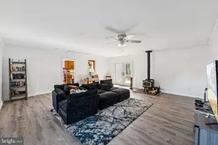 8124 Seneca View Dr, Gaithersburg, MD 20882 - Photo 23