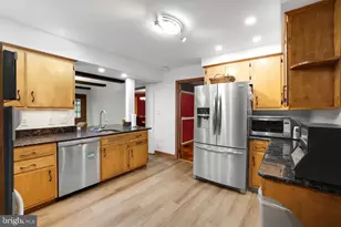 16520 Grande Vista Dr, Rockville, MD 20855 - Photo 7