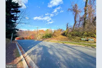 6570 Fallwind Lane, Bethesda, MD 20817 - Photo 5