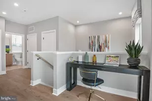 1249 Hillgate Pl, Potomac, MD 20854 - Photo 9