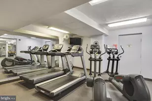 10201 Grosvenor Pl, North Bethesda, MD 20852 - Photo 27