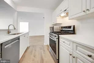 10007 Vanderbilt Cir, Rockville, MD 20850 - Photo 7