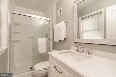 5050 Bradley Boulevard #6, Chevy Chase, MD 20815 - Photo 15