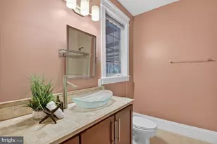 9715 Singleton Dr, Bethesda, MD 20817 - Photo 17