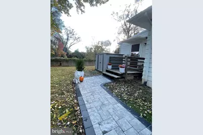 304 Anderson Avenue, Rockville, MD 20850 - Photo 3