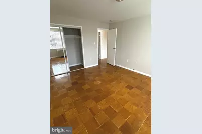 10201 Grosvenor Place #1006, Rockville, MD 20852 - Photo 5