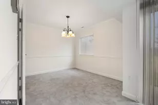 18715 Walkers Choice Rd, Montgomery Village, MD 20886 - Photo 5