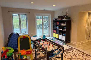 9049 Holly Leaf Ln, Bethesda, MD 20817 - Photo 17