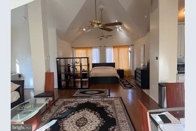 9049 Holly Leaf Lane, Bethesda, MD 20817 - Photo 15